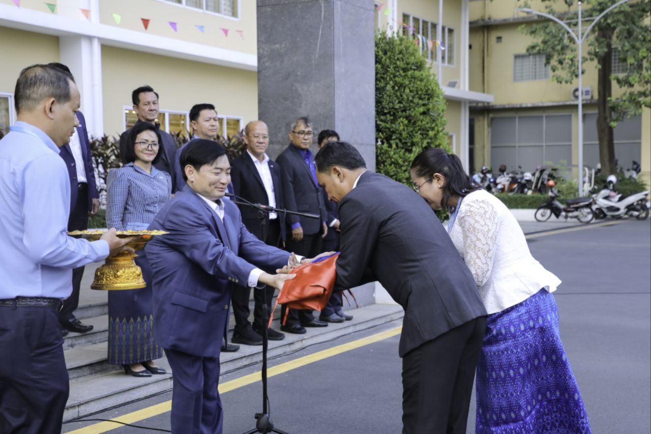 AB795730-C972-47A7-8457-A9A9697EBCE8