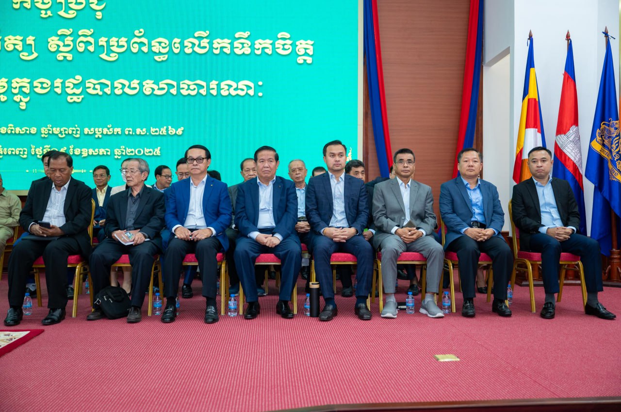 4D7AE1B4-F873-47C7-9AC8-BA7DC73BCC9E