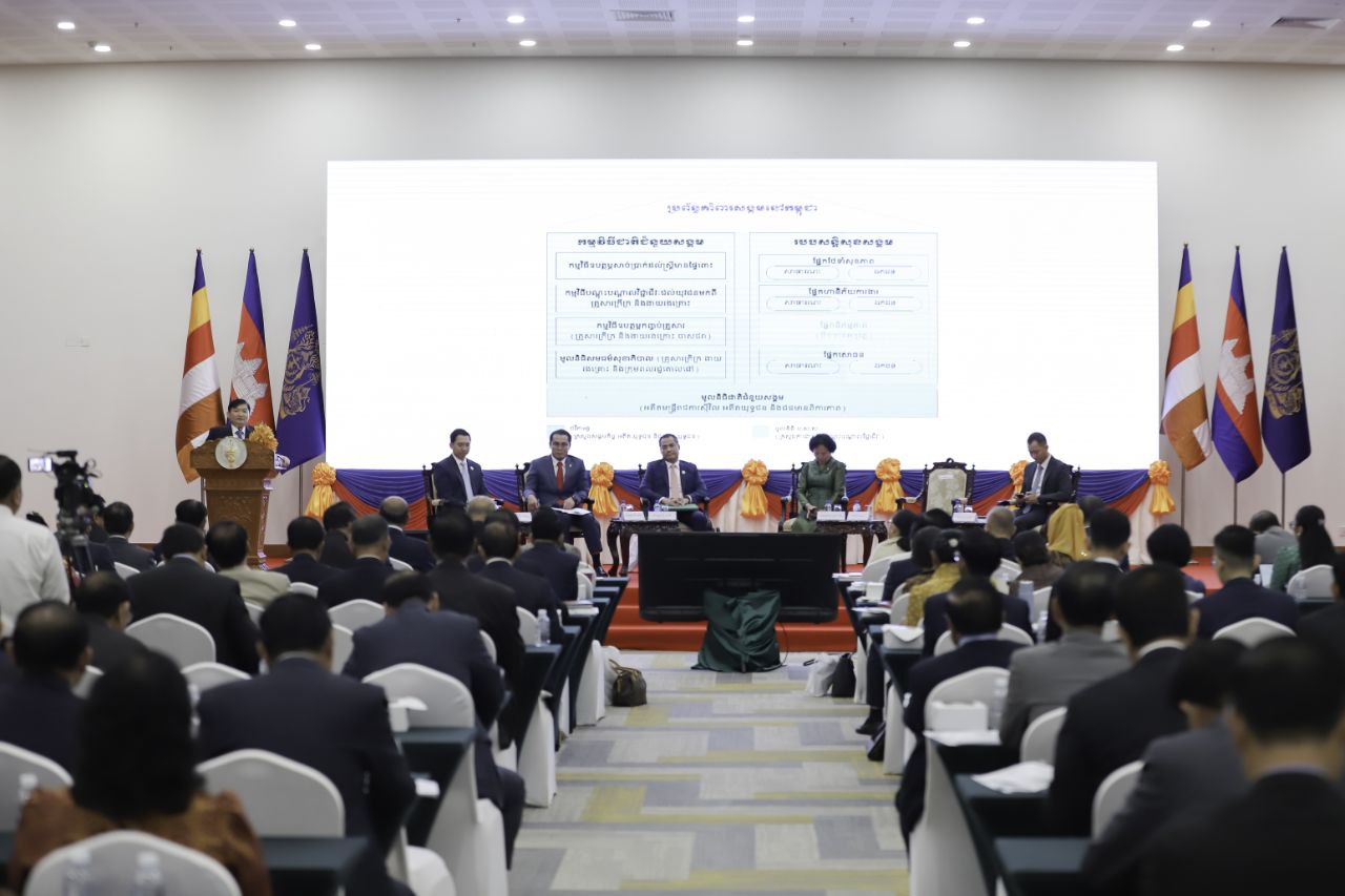 813CB62F-B6B6-4902-B7AF-A4429F7A201B