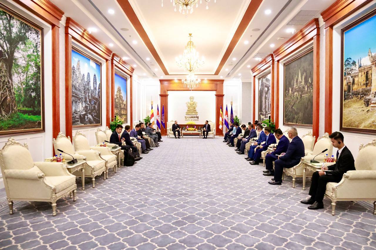 B627E867-1697-4BF6-A14C-1AB1133302AC