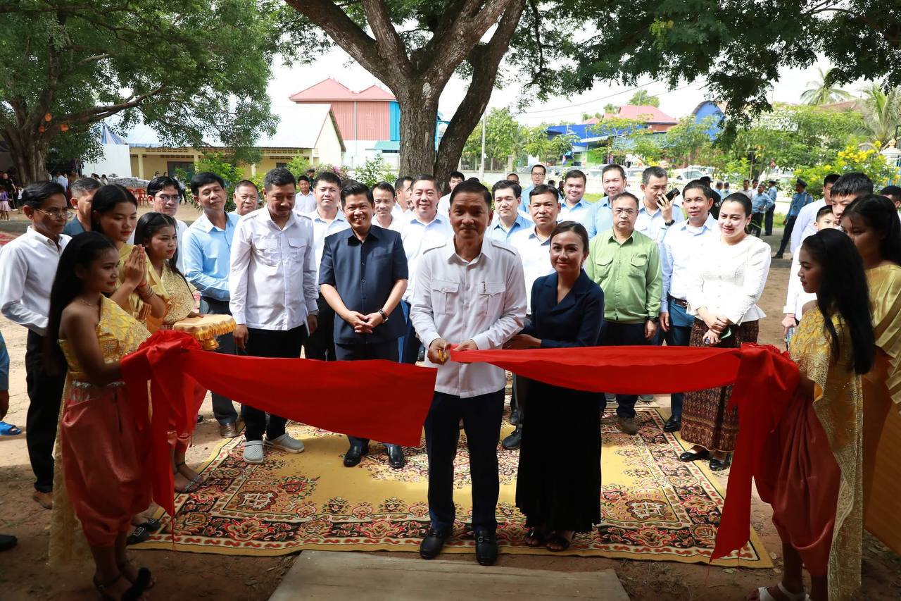 D8B1D8C6-6338-40A5-A986-3D42434682B5