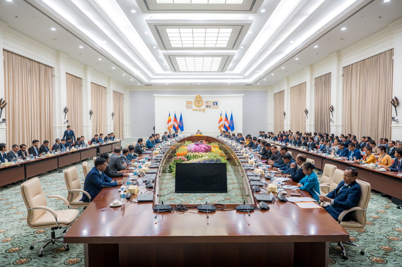 3C769F71-DCA9-46CD-9939-8CDF3AE68C7D