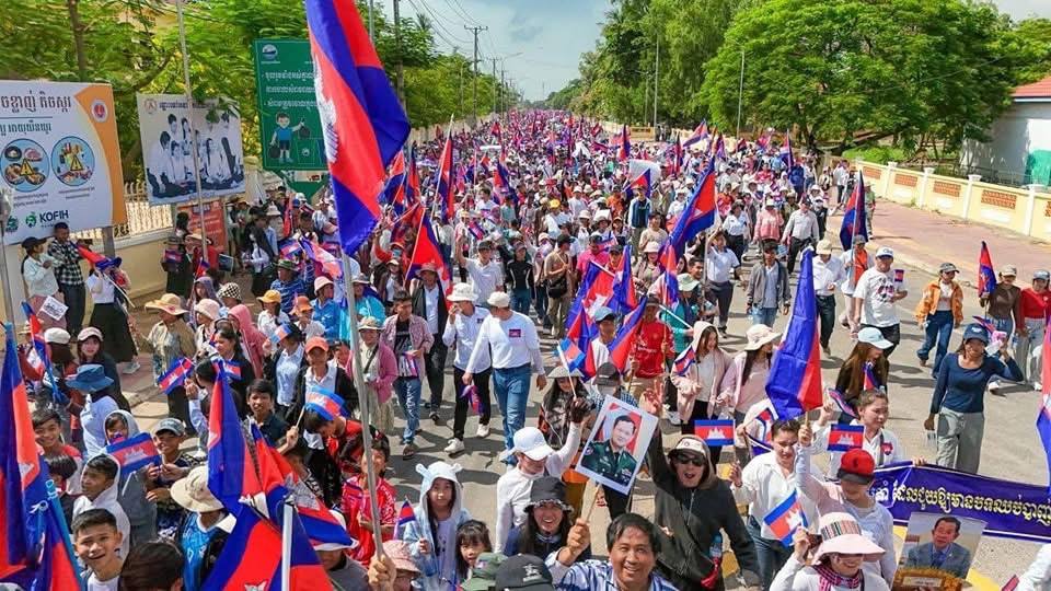 3CACA736-34AD-43D1-A4B6-6F6A8A13AE62