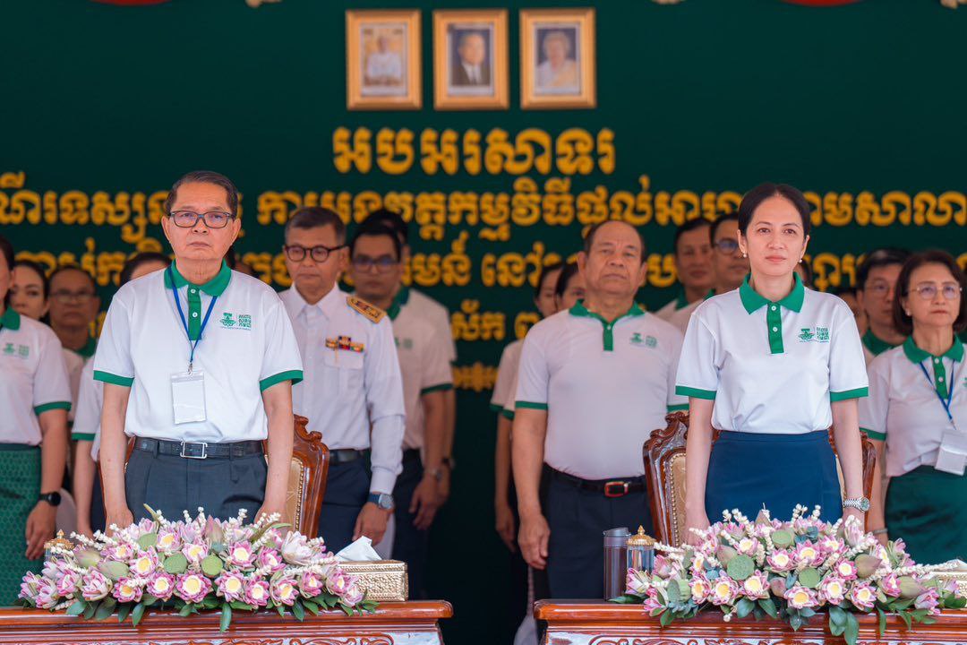 B3C89425-EAD0-4190-B3B3-815E71985D65