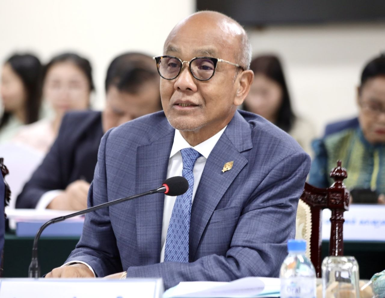 E1B572CF-995A-4C34-A079-1F7E4C53A3CE